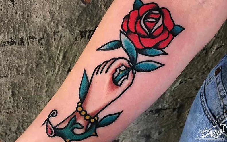 تاتوی گل سرخ